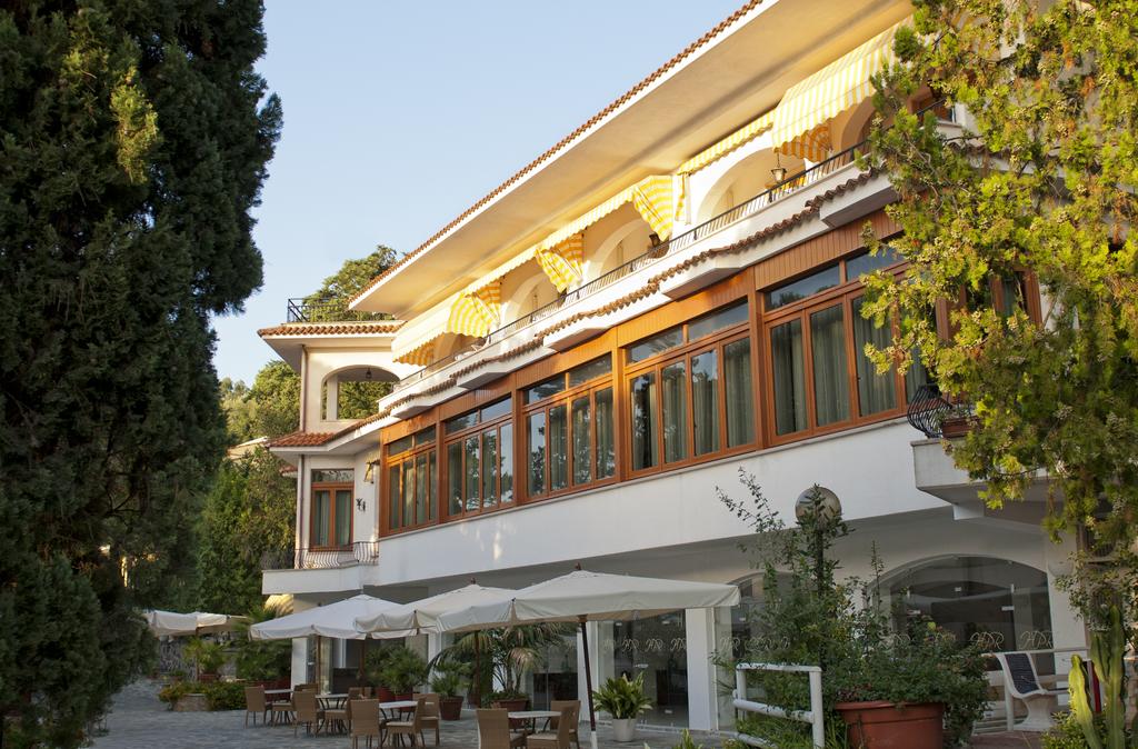 Das freundliche Hotel Paradiso in Kampanien am Meer